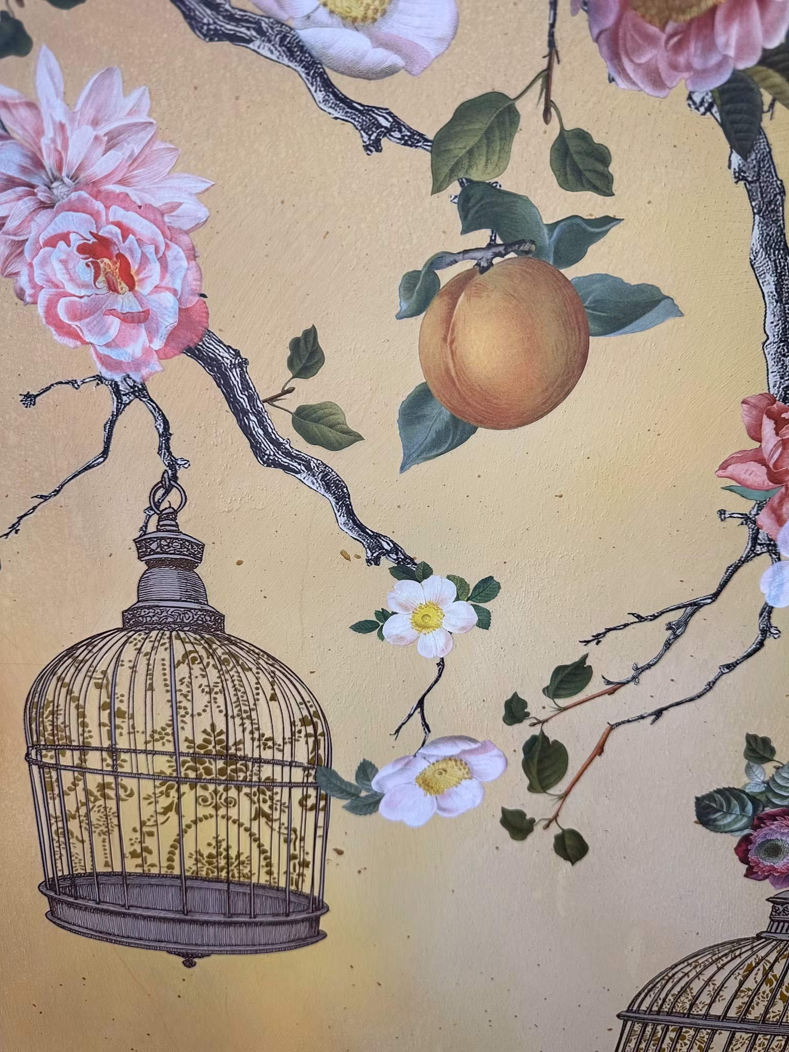 Handmålat skåp med IOD Transfer Menagerie