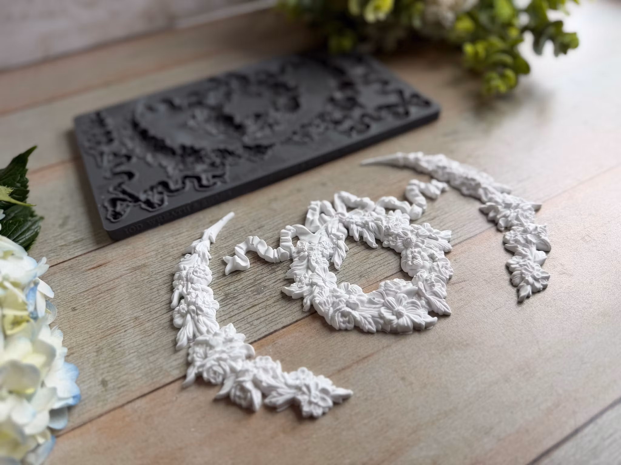 IOD Moulds Wreath & Swags - Kommer snart