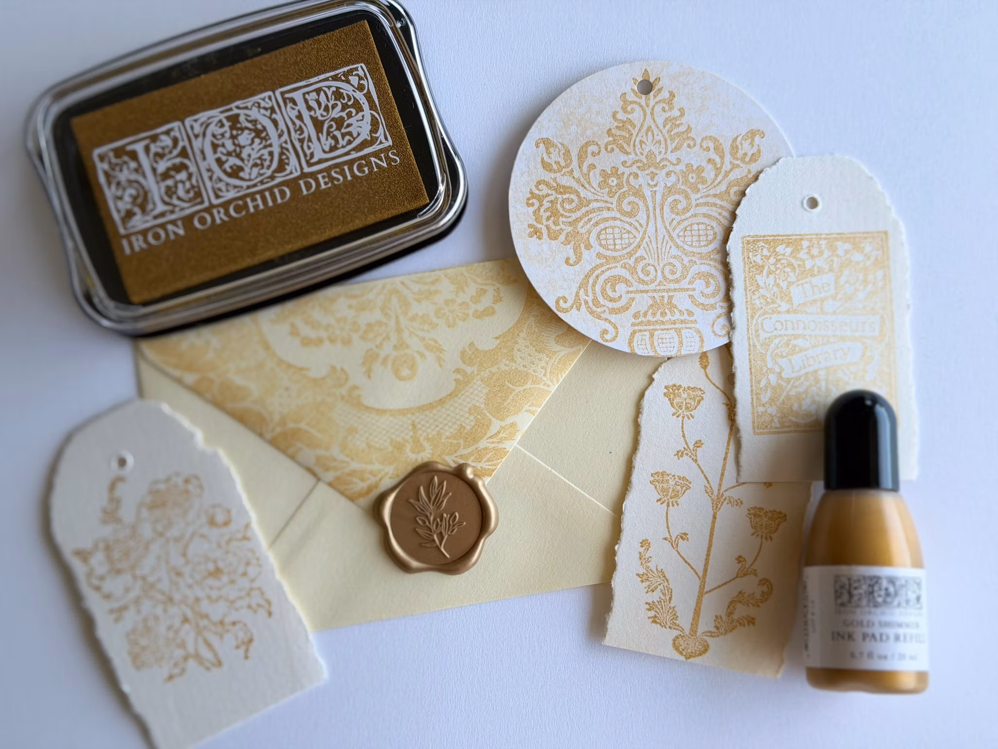IOD Gold Shimmer pigment Ink Pad Refill 20 ml - på ingång