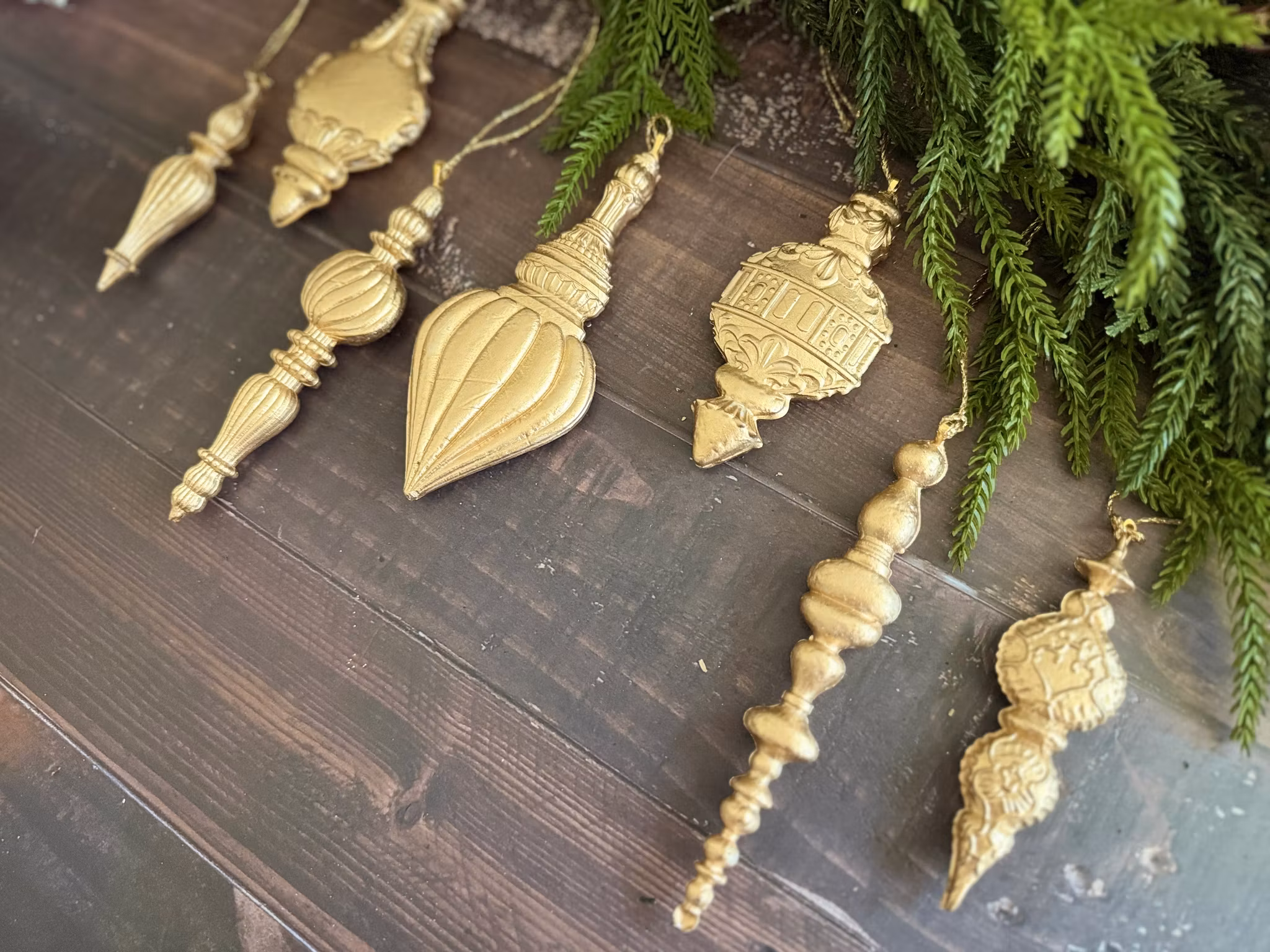 IOD Mould Baubles