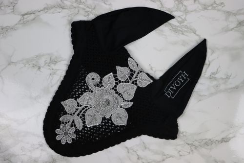 Silken Huva Silver