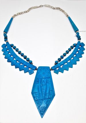 Kort halsband av ben, blått