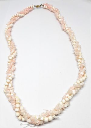Rosa kort halsband i ben och sten