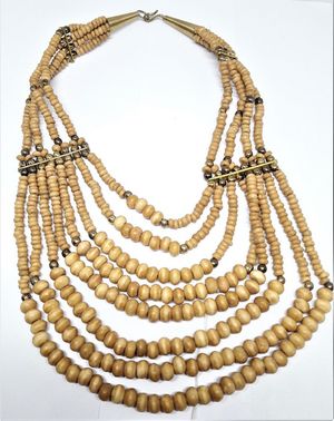 Flerradigt naturfärgat halsband