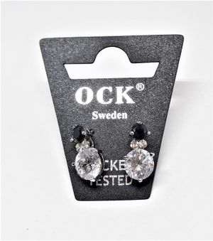 Fina Örhängen med Stenar Svart och Vit