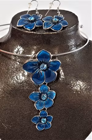 Set stelt halsband med örhänge i blått
