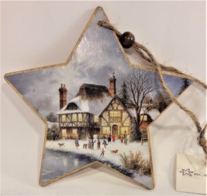 Stjärna i trä med påklistrat julmotiv