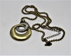 Halsband med Mässing och Strass