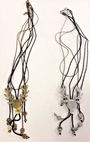 Flerradigt Halsband med Motiv av Hjort 2 Varianter