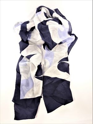 Blå-vit silkesscarf