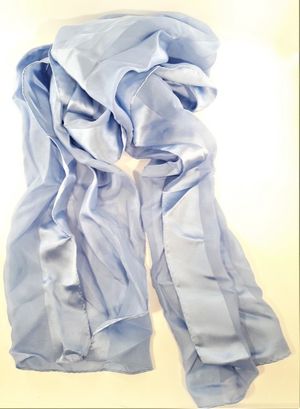 Ljusblå silkesscarf