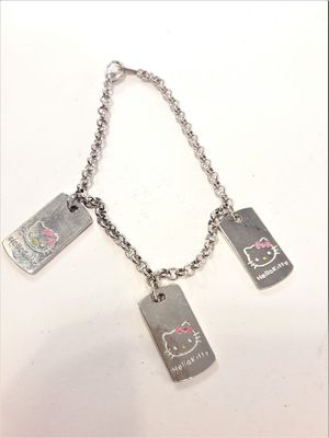 Armband med Hello Kittymotiv, 3 berlocker