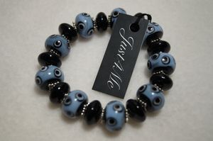 Armband Glaskonst Svart och Blå