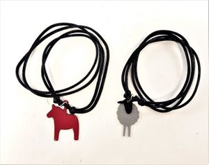 Fint Halsband från Spegelns Hemslöjd i 2 Varianter