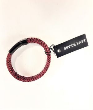 Fredrik Armband Röd Läder och Rostfritt Stål