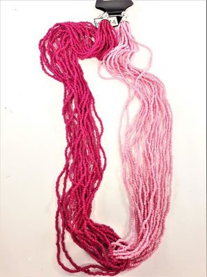 Flerradigt halsband med små pärlor tvåfärgat rosa