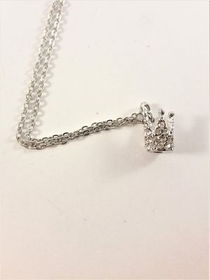 Halsband med liten prinsesskrona och strass
