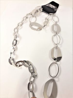 Halsband med stora länkar i silverfärg
