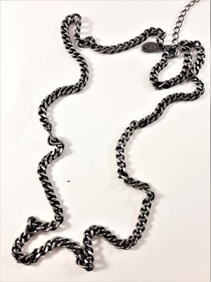 Halsband i silverfärg