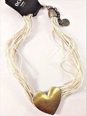 Flerradigt Halsband med Guldfärgat Hjärta