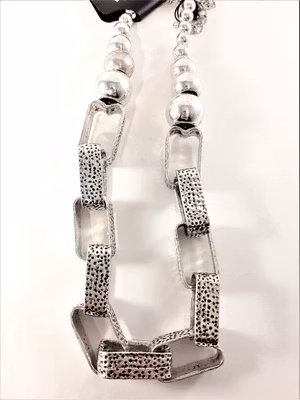 Tungt Halsband med Länkar och Kulor Silverfärg