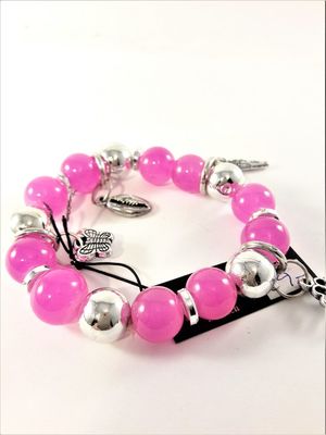 Armband med Kulor Rosa och Silverfärgade Berlocker