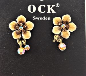 Emaljerade Örhängen i Form av Blommor och Strass Brun