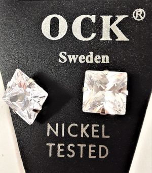 Fyrkantiga Örhängen med Kubisk Zirkonia 7 mm
