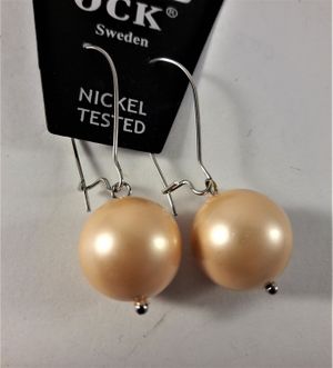 Örhängen med Pärla Aprikosfärg ca 15 mm