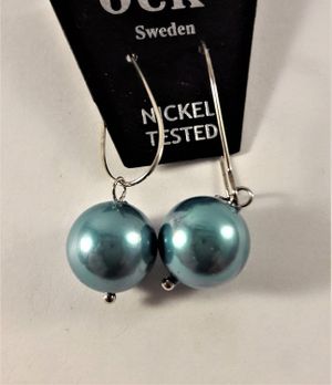 Örhängen med Pärla Turkos ca 12 mm