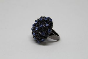 Ring blå/mörkblå glittrigt mönster
