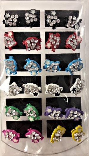 Karta med 12 Par Örhängen med Hello Kitty-motiv