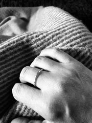 Smal silverring  hamrad