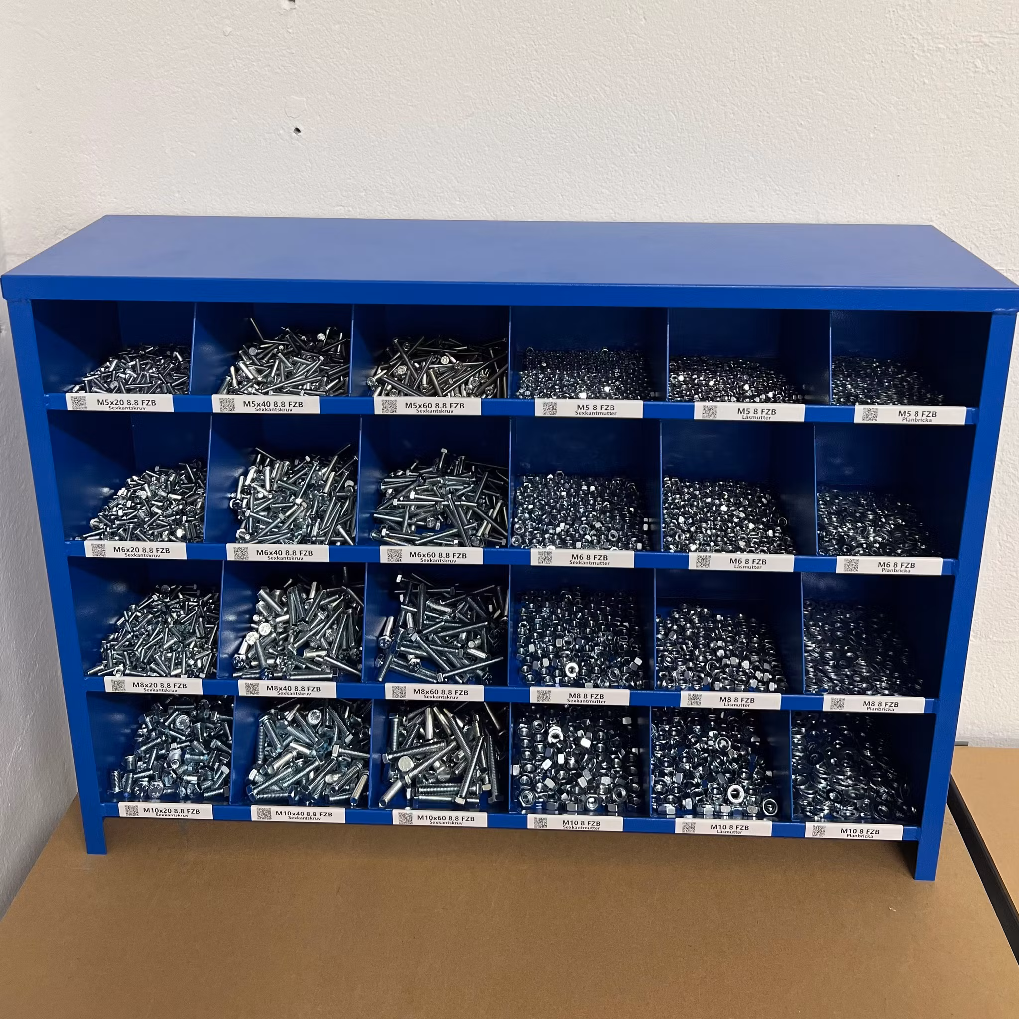 Insex 8.8 FZB M5-M10 Bultfack 24