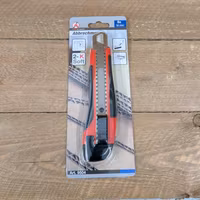 Brytbladskniv bladbredd 18 mm