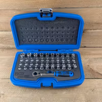 Genomstickbar hylsnyckelsats 44 delar