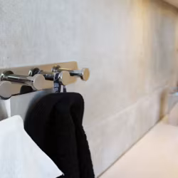 Handdukskrok DesignBath Profile Line 4-Krok