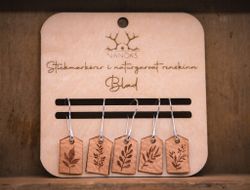 Stickmarkörer i renskinn, blad