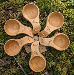 Träkåsa med personlig gravyr