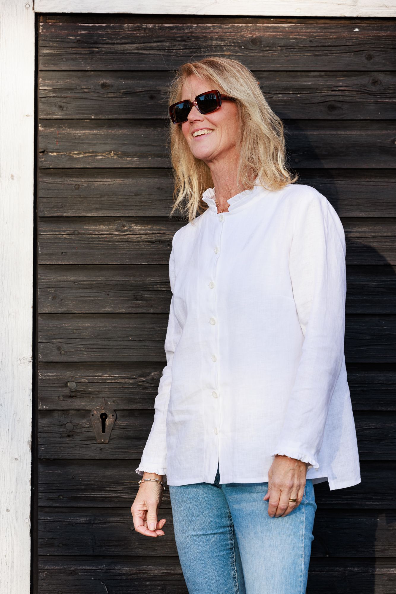 Blus Pia i certifierat linne. Sydd i Sverige.