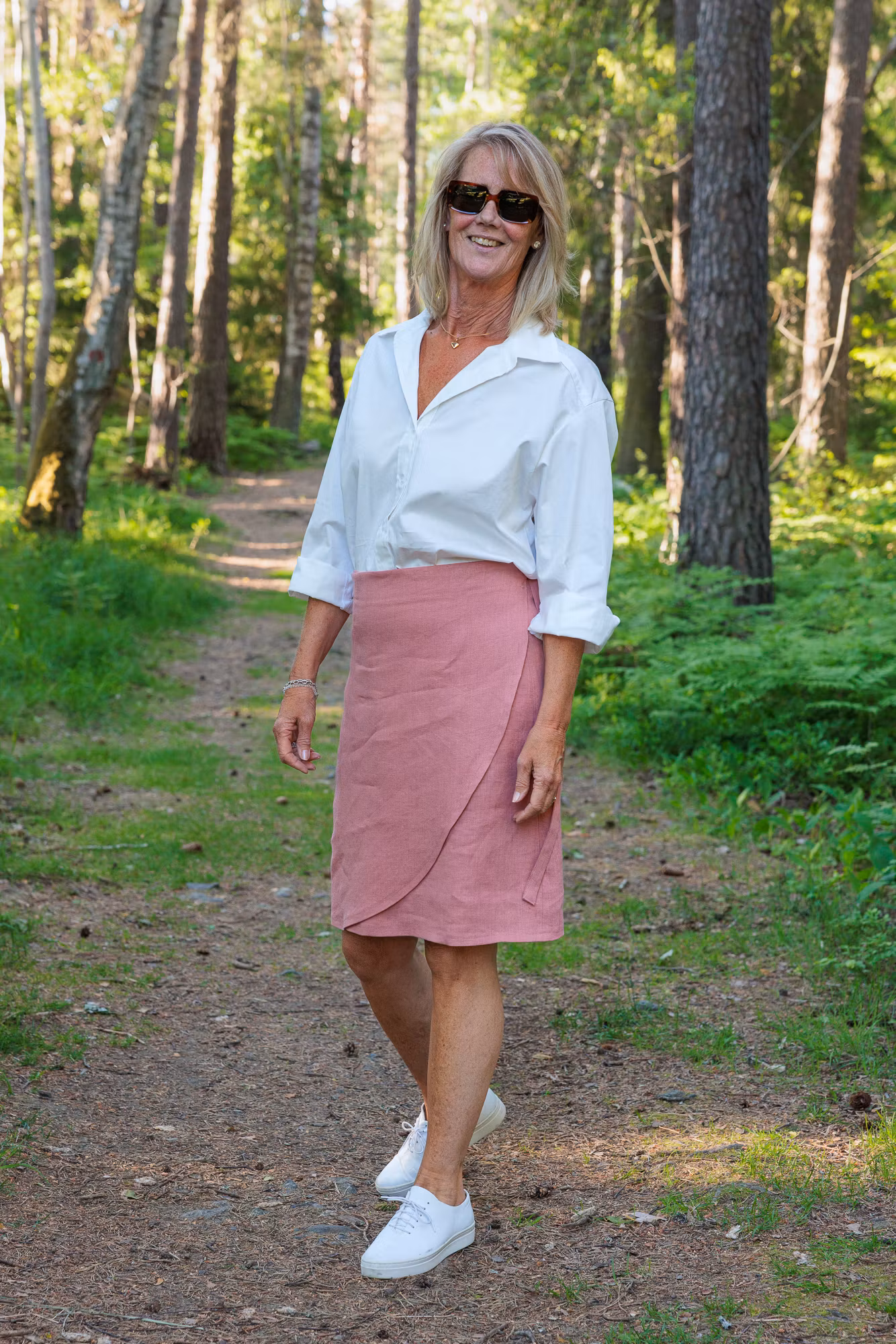 Omlottkjol  i certifierat 100% linne. Sys i Stockholm.