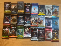 Chaos paket, 24 boostrar från 24 olika sets.