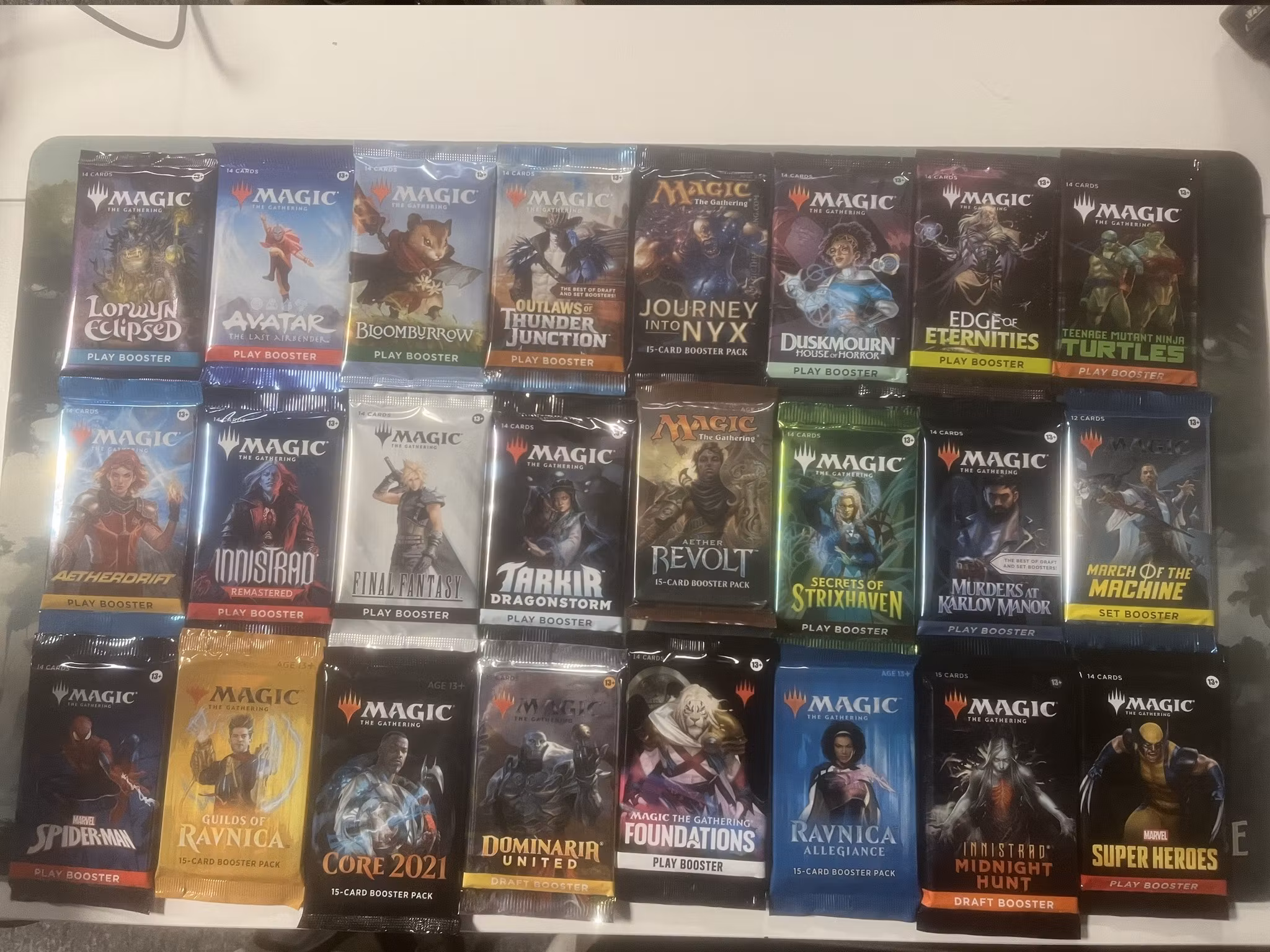 Chaos paket, 24 boostrar från 24 olika sets.