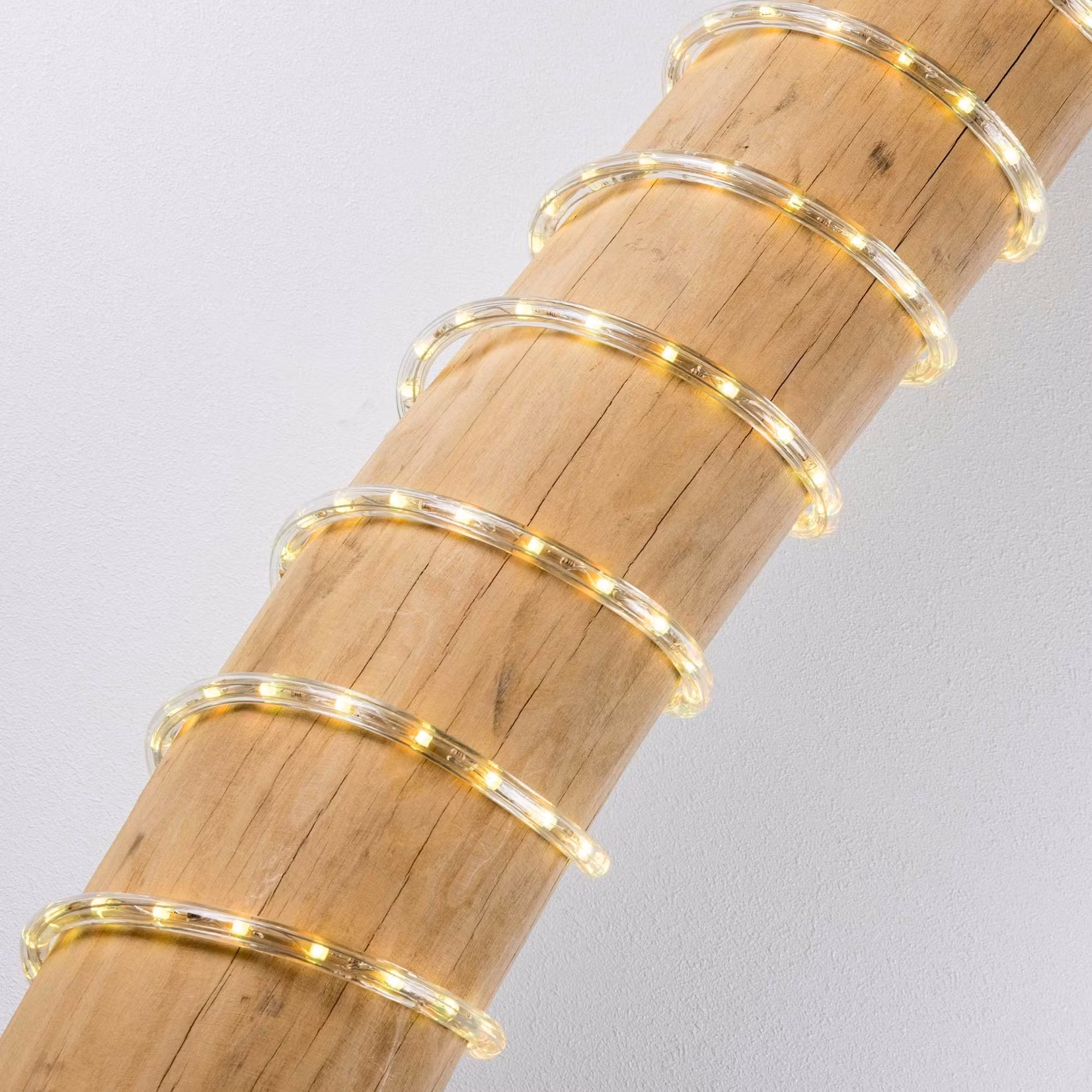 Rund dimbar ljusslang – Ljusband på 100 meter med 13 mm lysdioder 2700K varmvit