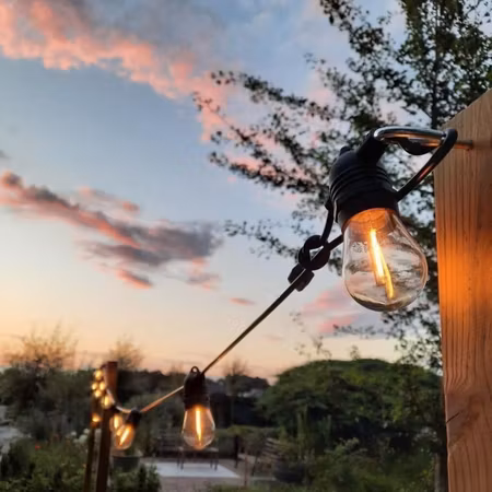 Ljusslinga Solcell utomhus - 10 meter med 10 st utbytbara glödlampor 3 watt