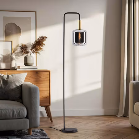 Golvlampa svart med rökglas och gyllene detaljer – Piedi