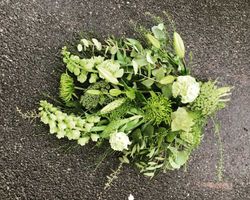 Liggande bukett - Lime/vita toner