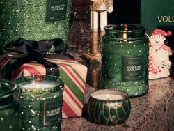 Voluspa Mini Tin Candle Candle - Noble Fir Garland