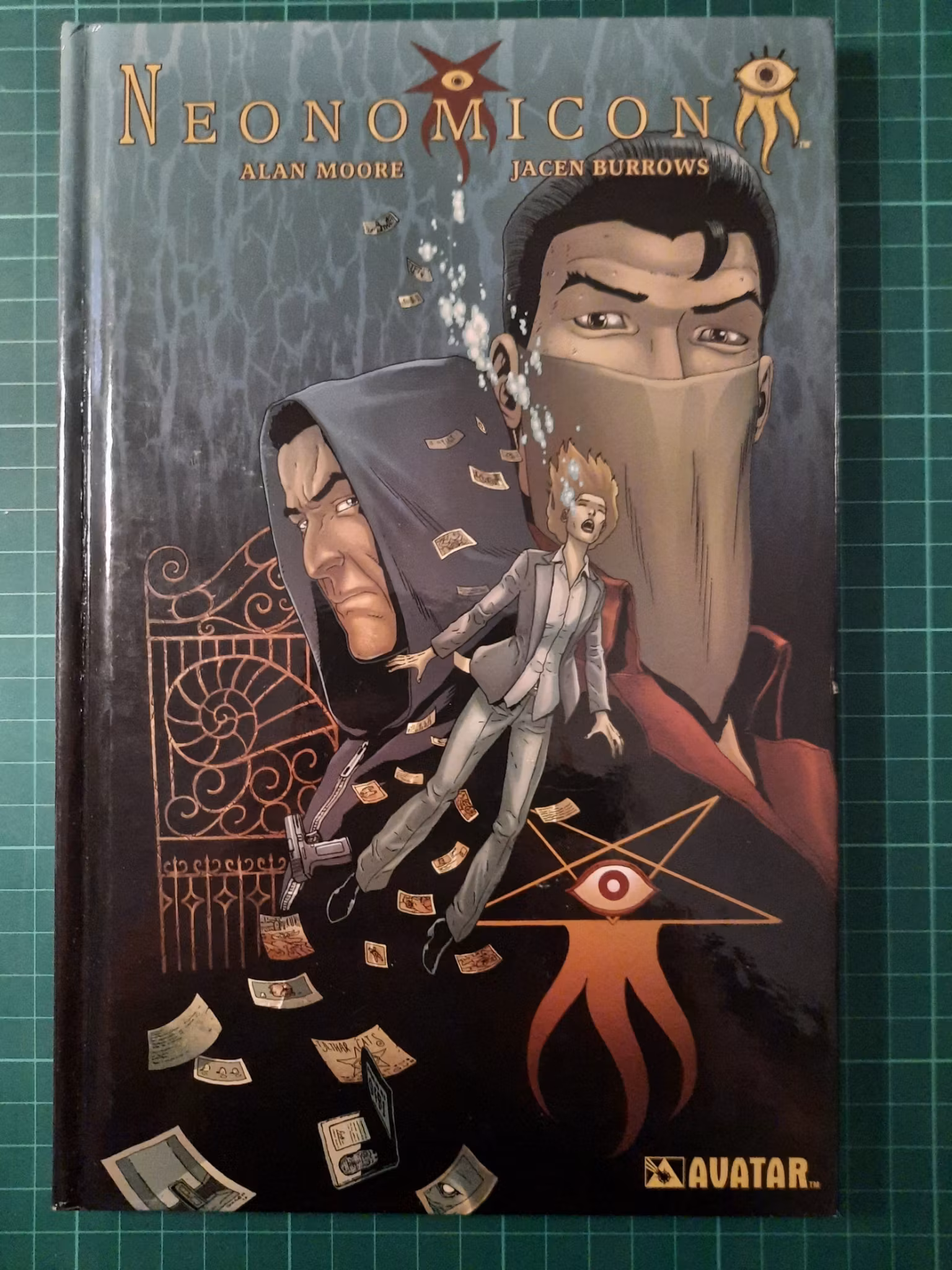 Plantetary book 1 : All over the world and other stories