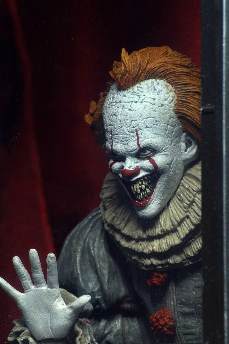 It Chapter Two Action Figure Ultimate Pennywise 18 cm
